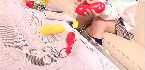 trendsHAIRY ASIAN BABE IS USING TOYS TO ORGASM
